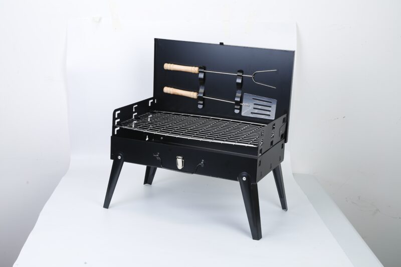 1Pc 17.32x10.63x8.27in Portable Charcoal Grill For Spring Summer Outdoor Activities Foldable BBQ Suitcase Grill Shelf For Outdoor Camping Picnics Garden Grilling Fedex Shipping